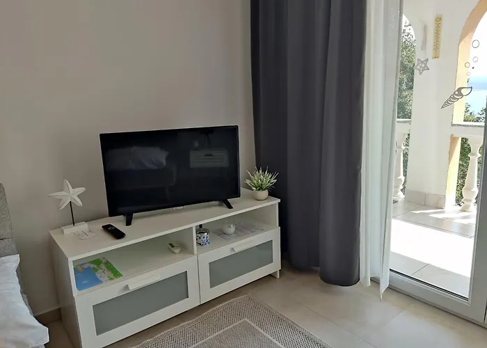 Apartman Panaramico Superior Lili With Sea View In *